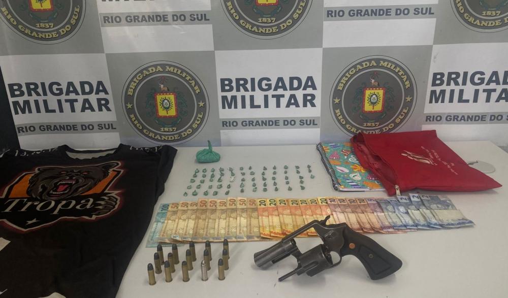 Adolescente Flagrado Drogas Arma E Muni Es Pelo Bpchq