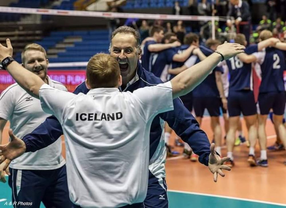 Sogipa: Equipe infanto masculina de vôlei conquista a terceira colocação no  Campeonato Estadual