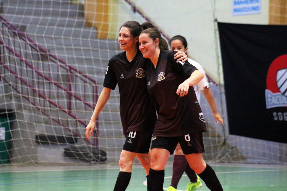 Com goleada, Imigrante é campeão feminino de futsal em Porto Alegre