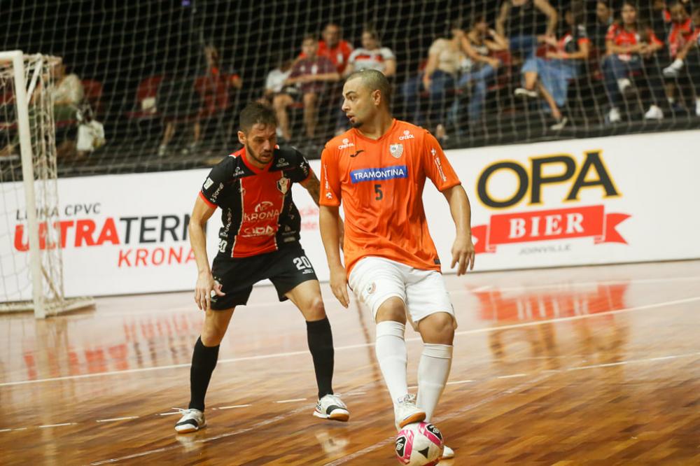 Com gols de Caio, Renatinho e Xuxa, JEC Futsal vence amistoso contra o  Carlos Barbosa, futsal