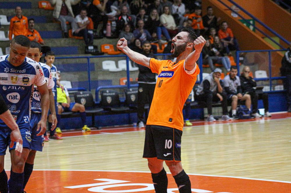 Joinville vence Carlos Barbosa e garante vaga na semifinal da LNF, futsal