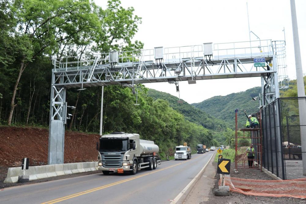 Vereadores querem assegurar livre circulação de veículos